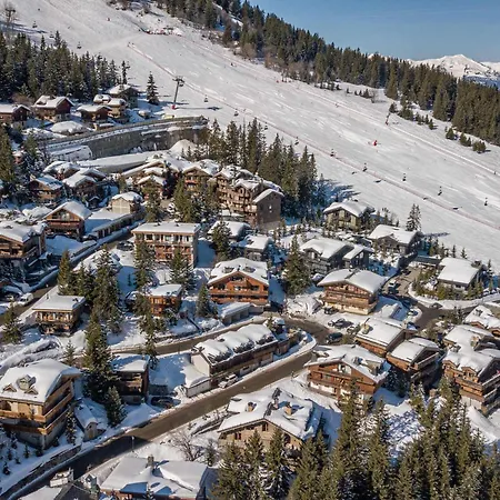 Apartment Triplex Elegant A 1850 Avec Cheminee Et Parking Courchevel
