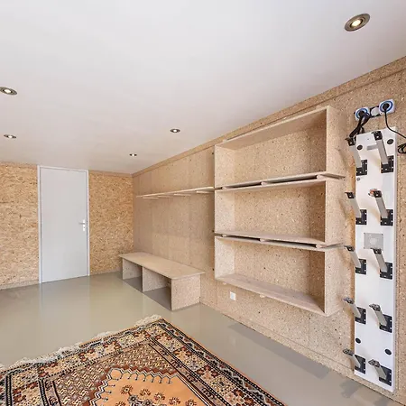 Triplex Elegant A 1850 Avec Cheminee Et Parking